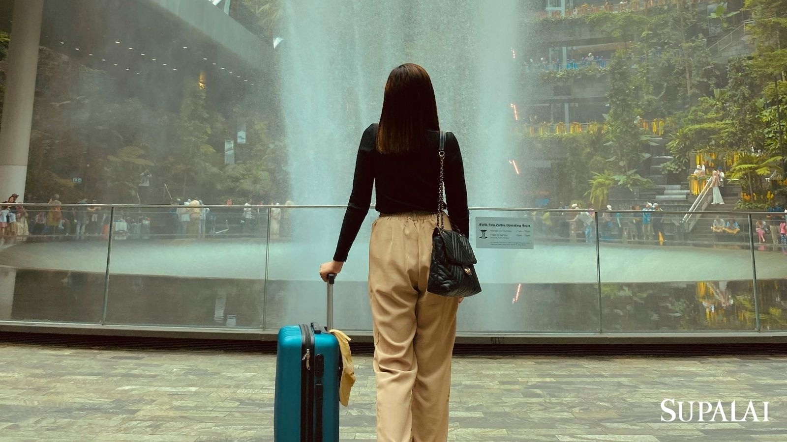 เบลล่า บางนา ศรีวารี สนามบินสุวรรณภูมิ กระเป่า.jpg